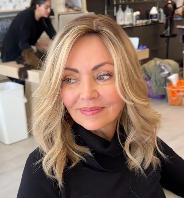 Premium Wavy Hair Topper – Transform Your Look in Seconds